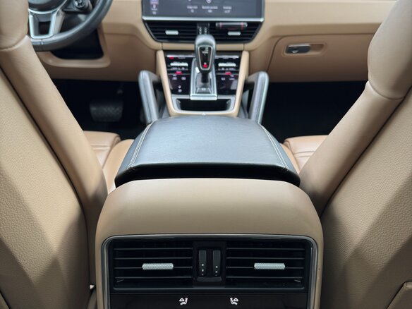 2020 Porsche Cayenne Coupé III, чёрный, 7850000 рублей - вид 20