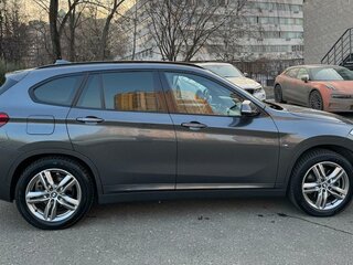 2019 BMW X1 20i xDrive II (F48), серый, 3950000 рублей, вид 4