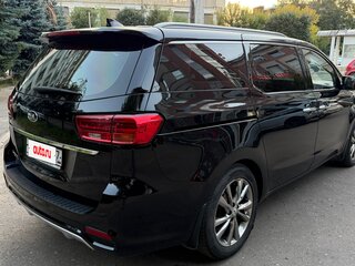 2020 Kia Carnival III, чёрный, 2750000 рублей, вид 4