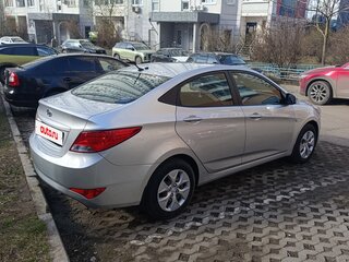 2016 Hyundai Solaris I Рестайлинг, серебристый, 820000 рублей, вид 3