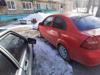 2007 Chevrolet Aveo I Рестайлинг, красный, 350000 рублей, вид 4