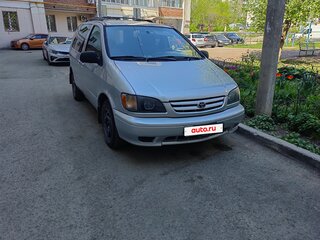 2002 Toyota Sienna I Рестайлинг, серебристый, 600000 рублей, вид 1