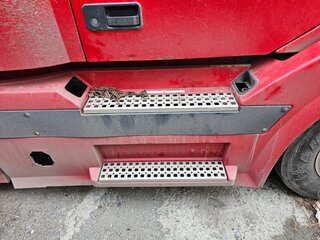 2004 Volvo N, красный, 4500000 рублей, вид 4