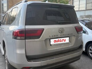 2022 Toyota Land Cruiser 300 Series, серый, 9990000 рублей, вид 2