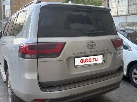 2022 Toyota Land Cruiser 300 Series, серый, 10230000 рублей, вид 1