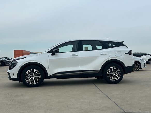 2025 Kia Sportage V, белый, 4134000 рублей - вид 1