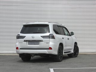 2019 Lexus LX 570 III Рестайлинг 2, белый, 9790000 рублей, вид 4