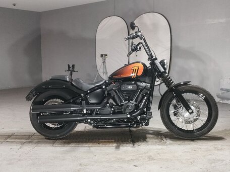 2021 Harley-Davidson Street Bob, чёрный, 1496000 рублей, вид 1
