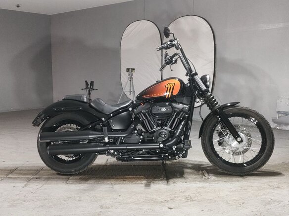2021 Harley-Davidson Street Bob, чёрный, 1496000 рублей