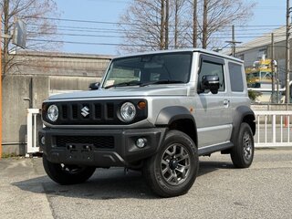 2023 Suzuki Jimny Sierra IV, серебристый, 1800000 рублей, вид 1
