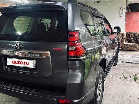 2019 Toyota Land Cruiser Prado 150 Series Рестайлинг 2, серый, 6150000 рублей, вид 3