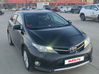2013 Toyota Auris II, чёрный, 880000 рублей, вид 2