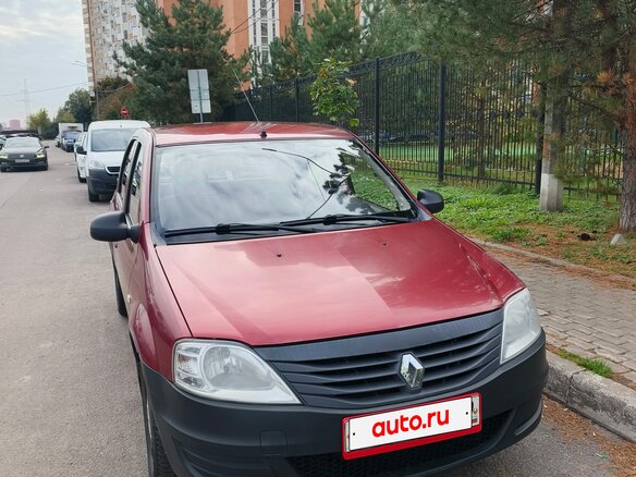 2010 Renault Logan I Рестайлинг, красный, 475000 рублей - вид 2