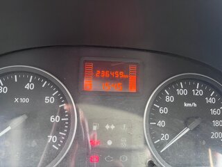 2010 Renault Logan I Рестайлинг, бежевый, 330000 рублей, вид 5