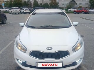 2014 Kia Ceed II, белый, 670000 рублей, вид 4