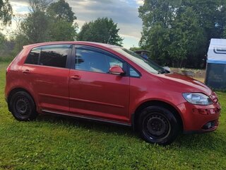 2008 Volkswagen Golf Plus I, красный, 330000 рублей, вид 3