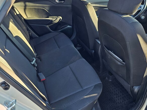 2018 Hyundai Solaris II, бежевый, 1150000 рублей - вид 16