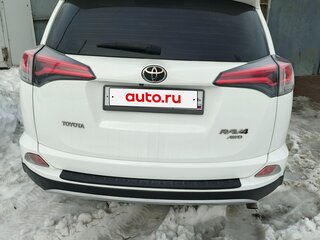 2017 Toyota RAV4 IV (XA40) Рестайлинг, белый, 2250000 рублей, вид 4