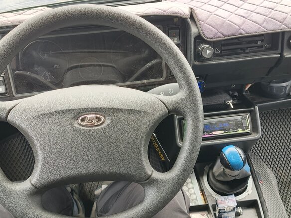 2004 Lada (ВАЗ) 2105, синий, 300000 рублей - вид 6