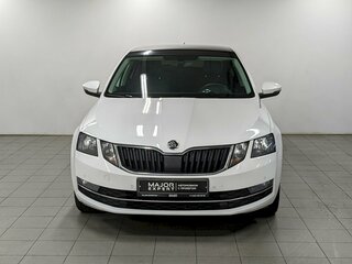 2019 Skoda Octavia III (A7) Рестайлинг, белый, 1790000 рублей, вид 2
