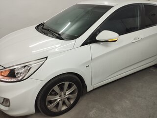 2013 Hyundai Solaris I, белый, 950000 рублей, вид 5