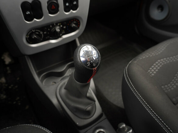2013 Renault Sandero Stepway I, красный - вид 14