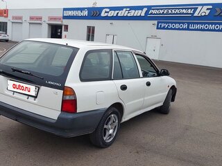 1999 Mitsubishi Libero I Рестайлинг, белый, 239000 рублей, вид 3