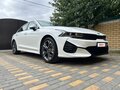 2020 Kia K5 III, белый, 2100000 рублей - вид 1