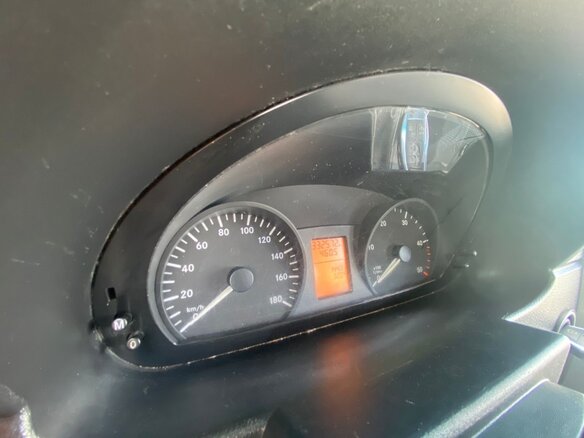 2010 Mercedes-Benz Sprinter, серебристый, 1650000 рублей - вид 20