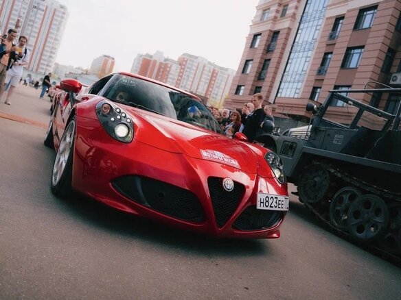 2014 Alfa Romeo 4C, красный, 10000000 рублей - вид 22