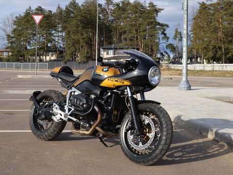 2019 BMW R Nine T Racer, золотистый, 1550000 рублей, вид 1