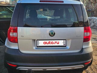 2014 Skoda Yeti I, серебристый, 950000 рублей, вид 3