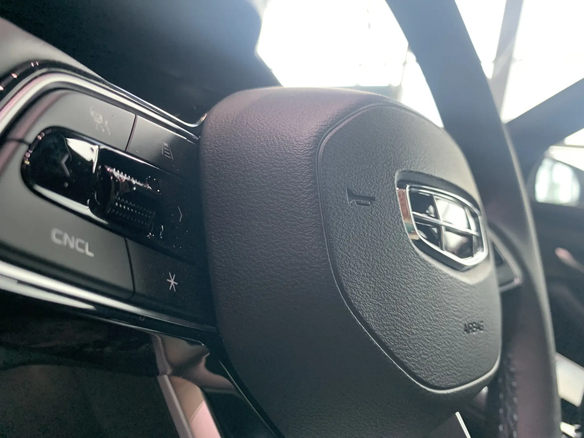 2026 Geely Monjaro I, белый, 4954990 рублей - вид 14