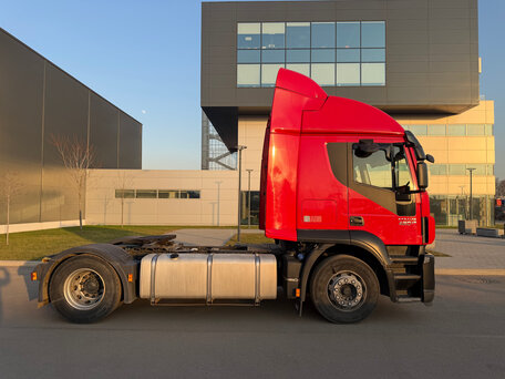 2022 Iveco Stralis, красный, 6790000 рублей, вид 1