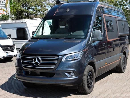 2023 Mercedes-Benz Sprinter, серебристый, 9800000 рублей, вид 1