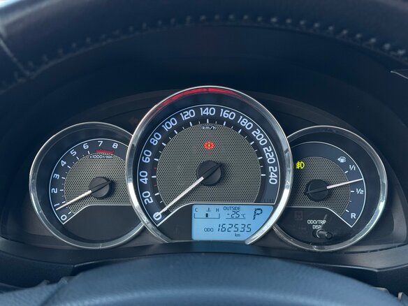 2014 Toyota Corolla XI (E160, E170, E180), серый, 1450000 рублей - вид 10