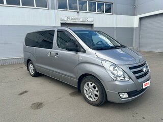 2012 Hyundai H-1 6-speed II, серебристый, 1700000 рублей, вид 3