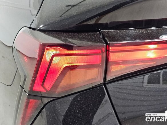 2025 Kia K5 LPi III Рестайлинг, чёрный, 2435000 рублей - вид 12