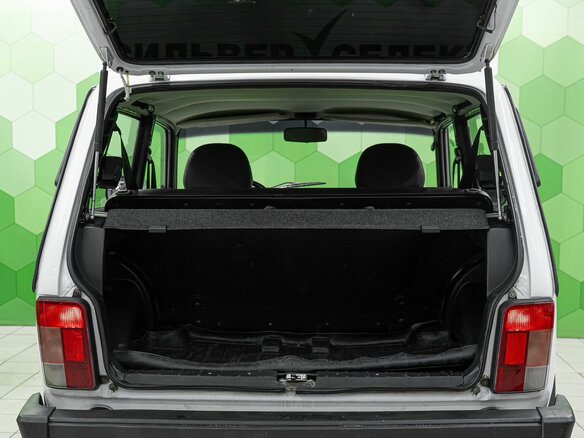 2011 Lada (ВАЗ) 2121 (4x4) I Рестайлинг, белый, 320000 рублей - вид 21