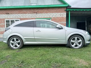 2010 Opel Astra GTC H Рестайлинг, серебристый, 840000 рублей, вид 3