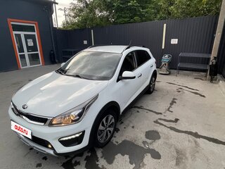 2020 Kia Rio X IV Рестайлинг, белый, 1650000 рублей, вид 3