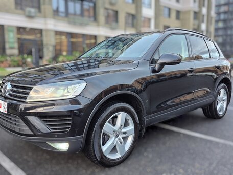 2015 Volkswagen Touareg II Рестайлинг, чёрный, 2100000 рублей, вид 1