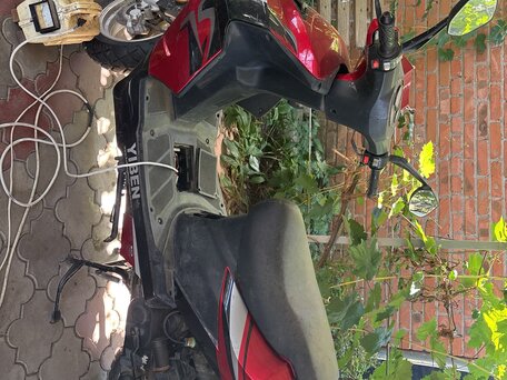 2011 Yiben YB150T, красный, 30000 рублей, вид 5