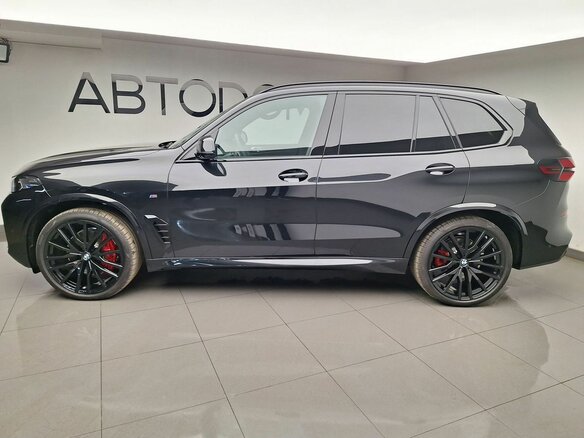 2026 BMW X5 40d IV (G05/G18) Рестайлинг, чёрный, 17750000 рублей - вид 1