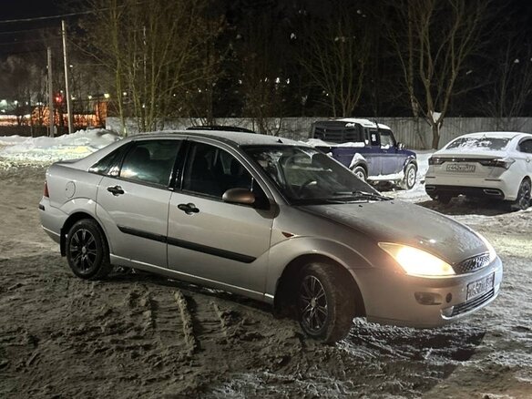2003 Ford Focus I Рестайлинг, серебристый, 200000 рублей - вид 3