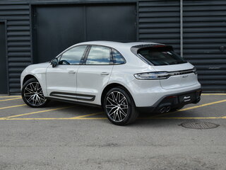 2026 Porsche Macan I Рестайлинг 2, серый, 12990000 рублей, вид 5