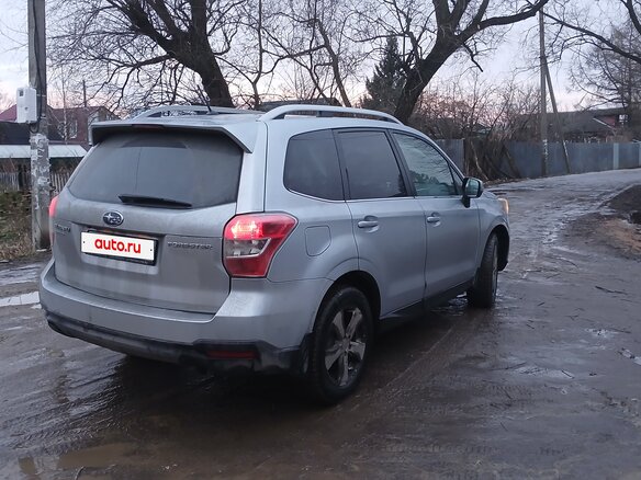 2014 Subaru Forester IV, серый, 1500000 рублей - вид 4