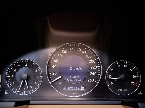2008 Mercedes-Benz E-Класс 230 III (W211, S211) Рестайлинг, чёрный, 1400000 рублей - вид 8