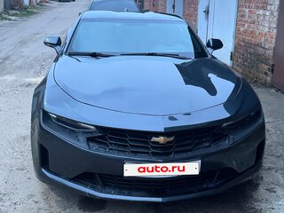 2019 Chevrolet Camaro 10-speed VI Рестайлинг, белый, 2800000 рублей, вид 1