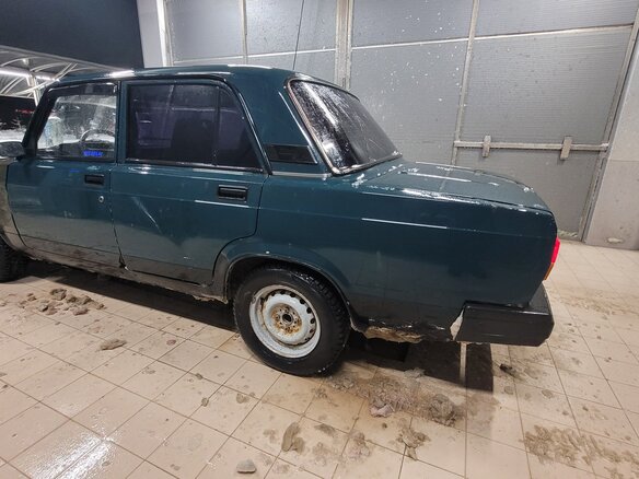 2010 Lada (ВАЗ) 2107, зелёный, 99000 рублей - вид 2